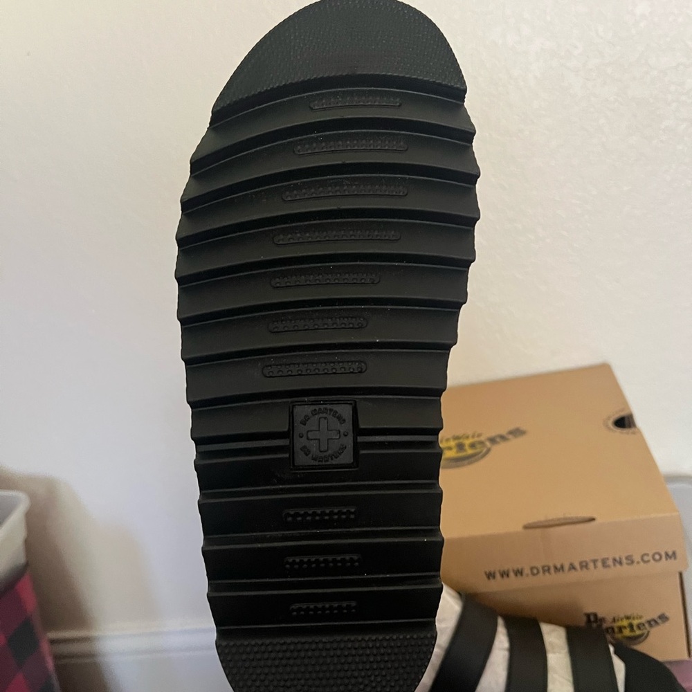 Dr. Martens Black Strappy Sandals Blaire platform NWT - Picture 3 of 6